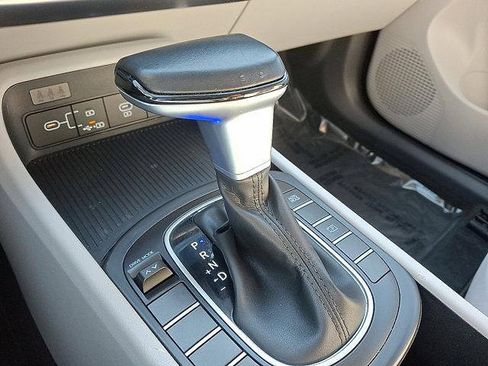 Certified 2025 Hyundai Kona SEL image 14