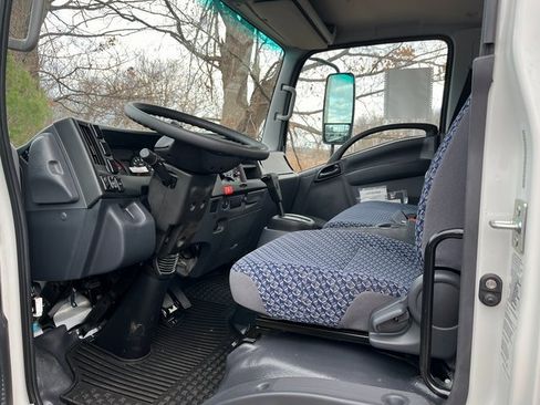 New 2024 Chevrolet Low Cab Forward image 8