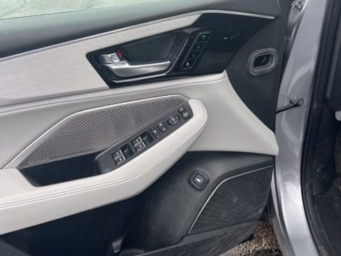 Used 2023 Acura MDX SH-AWD w/ Technology Package image 5
