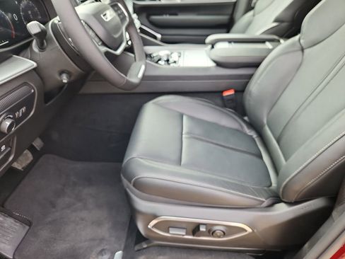 New 2026 Jeep Grand Wagoneer L 4WD w/ Premium Group I image 7