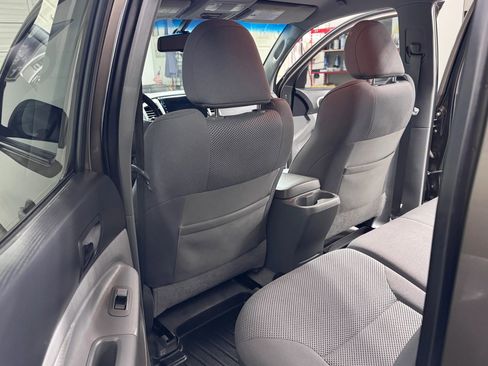 Used 2011 Toyota Tacoma 4x4 Double Cab w/ TRD Off-Road Pkg w/JBL Audio image 17