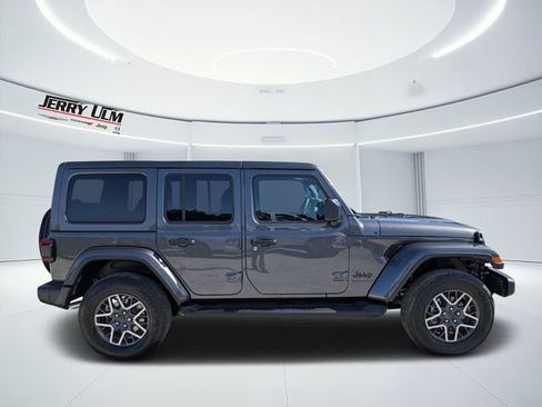 New 2026 Jeep Wrangler Unlimited Sahara AWD/4WD image 2