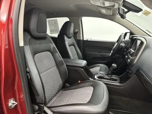 Used 2016 Chevrolet Colorado Z71 AWD/4WD image 27