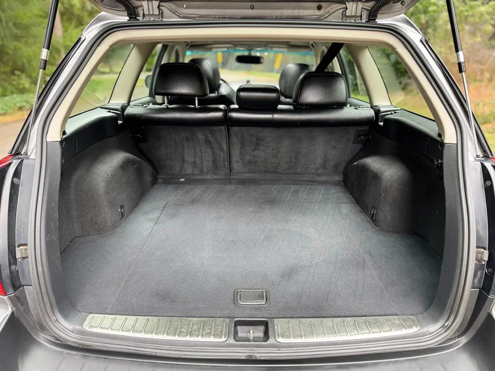 Used 2008 Subaru Outback 2.5XT Limited AWD/4WD image 17