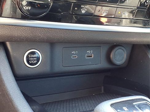 Used 2023 Nissan Rogue S FWD image 13