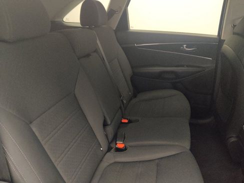 Used 2020 Kia Sorento S AWD/4WD image 19