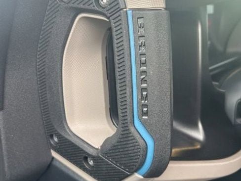 Used 2023 Ford Bronco Wildtrak image 17