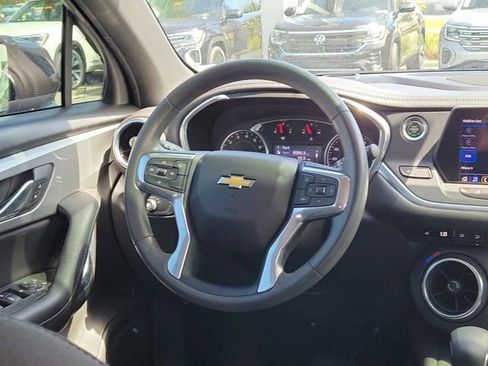 Used 2021 Chevrolet Blazer LT FWD image 3