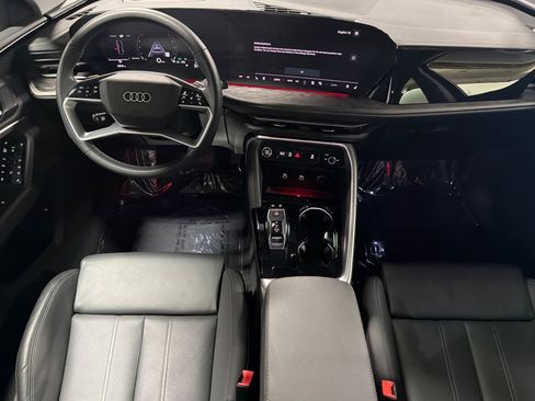 Used 2025 Audi Q5 Premium Plus w/ Premium Plus AWD/4WD image 12