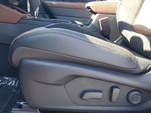 New 2026 Subaru Forester Touring AWD/4WD image 7