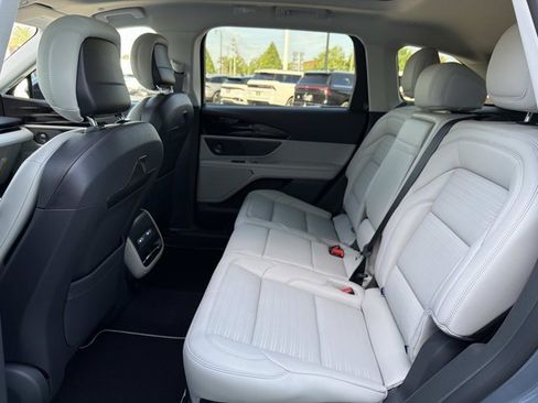 New 2026 Lincoln Nautilus Reserve AWD/4WD image 16