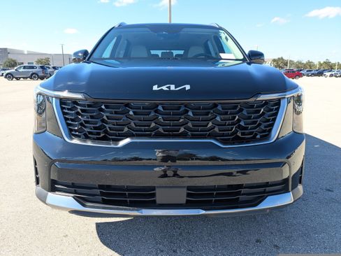 Certified 2025 Kia Sorento S image 10