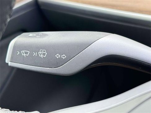 Used 2023 Tesla Model 3 Standard Range image 22