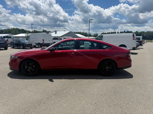 Used 2024 Honda Accord Sport image 9