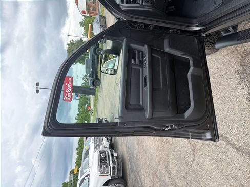 Used 2022 RAM 3500 Tradesman AWD/4WD image 12