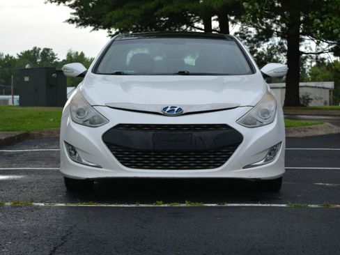 Used 2014 Hyundai Sonata Limited w/ Panoramic Sunroof Package 02 FWD image 2
