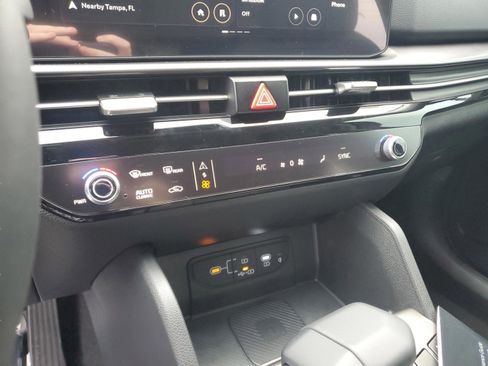 New 2026 Kia Sportage SX FWD image 13