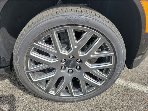 New 2026 GMC Yukon Denali Ultimate AWD/4WD image 6