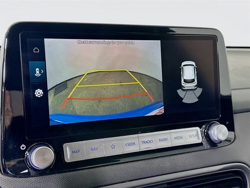 Used 2022 Hyundai Kona Limited image 8