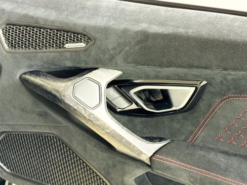 Used 2018 Lamborghini Huracan image 29