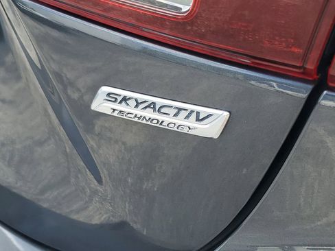 Used 2016 MAZDA MAZDA3 i Grand Touring image 8