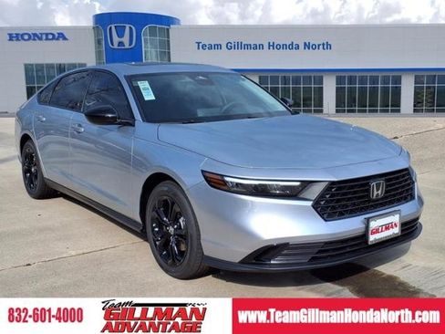 New 2025 Honda Accord SE image 1