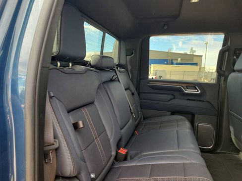 Used 2024 Chevrolet Silverado 2500 High Country w/ Technology Package image 13