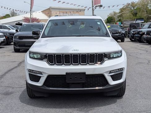 Used 2023 Jeep Grand Cherokee 4WD 4xe image 3