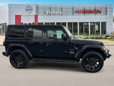Used 2023 Jeep Wrangler Unlimited Sahara AWD/4WD image 2