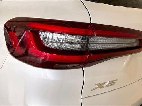 Used 2022 BMW X5 xDrive40i w/ Premium Package image 26