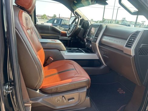Used 2019 Ford F250 King Ranch w/ King Ranch Ultimate Package image 8