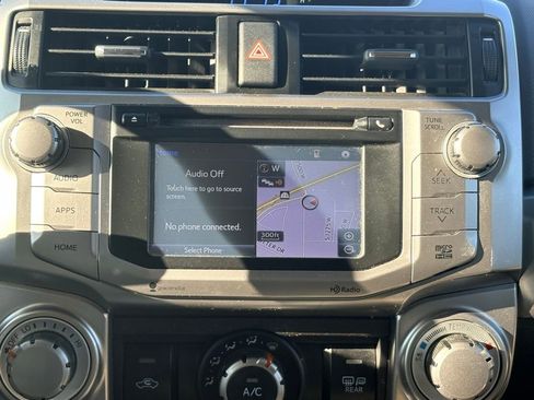 Used 2014 Toyota 4Runner SR5 image 17