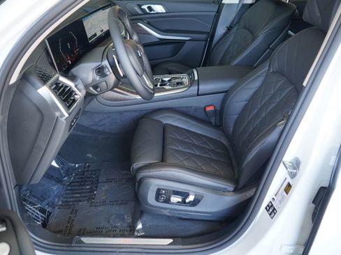New 2026 BMW X7 xDrive40i w/ Premium Package image 11
