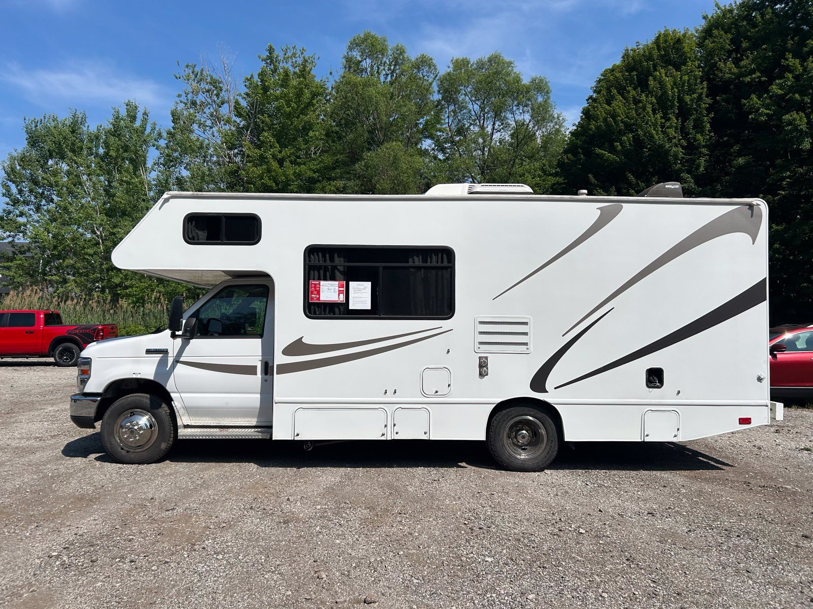 Used 2017 Ford E-350 and Econoline 350 Super Duty w/ Motorhome Prep Package RWD image 2