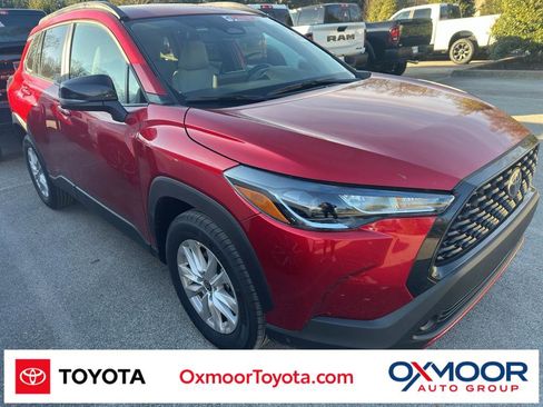 Certified 2025 Toyota Corolla Cross LE image 1