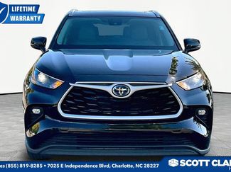 Used 2024 Toyota Highlander XLE AWD/4WD video 2