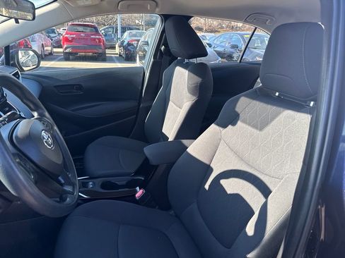 Used 2022 Toyota Corolla LE image 15