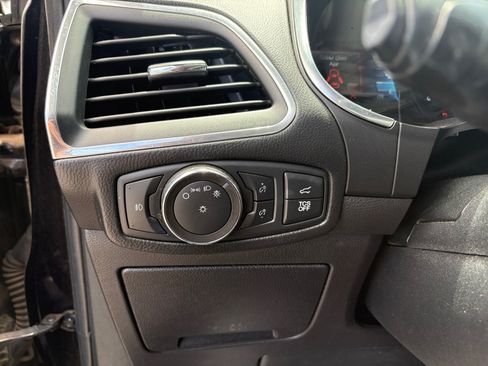 Used 2021 Ford Edge Titanium AWD/4WD image 23