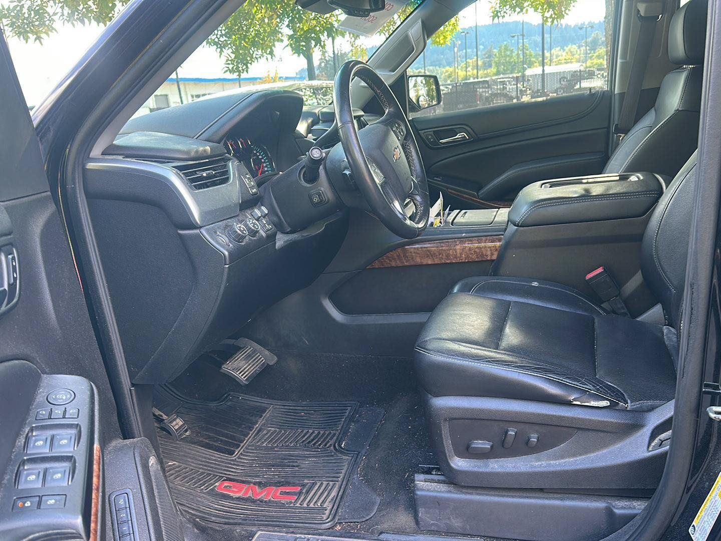 Used 2015 Chevrolet Tahoe LTZ AWD/4WD image 8