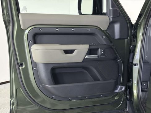 New 2026 Land Rover Defender 110 S image 21