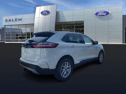 Certified 2022 Ford Edge SEL w/ Convenience Package AWD/4WD image 4
