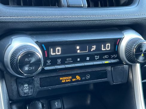 Certified 2022 Toyota RAV4 XLE AWD/4WD image 22