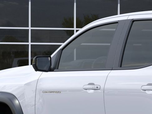 New 2026 Chevrolet Colorado ZR2 w/ Technology Package AWD/4WD image 36
