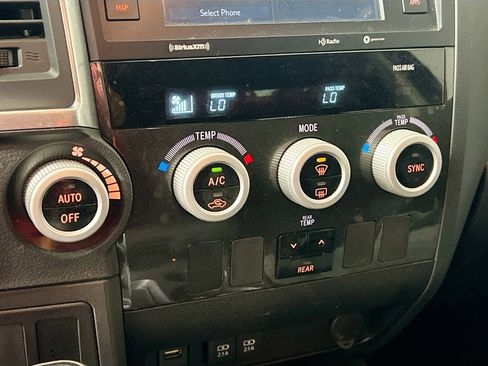 Used 2022 Toyota Sequoia TRD Sport image 27