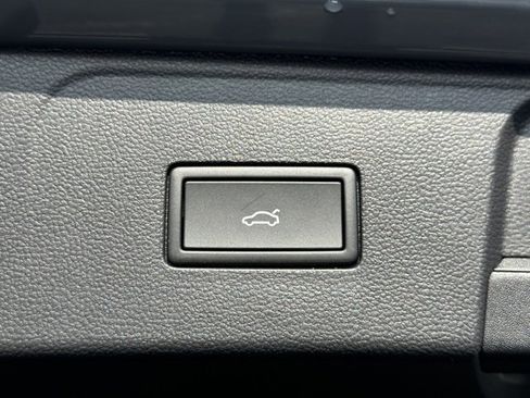 New 2026 Volkswagen Atlas SEL image 23