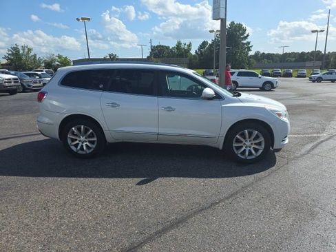 Used 2017 Buick Enclave Premium w/ Experience Buick Package FWD image 2