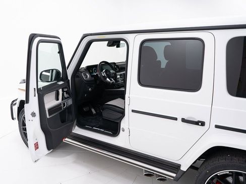 Used 2022 Mercedes-Benz G 63 AMG G 63 AMG image 9