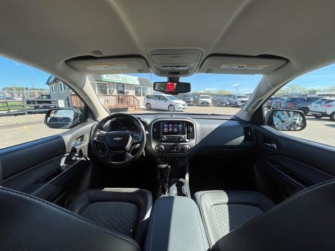 Used 2017 Chevrolet Colorado Z71 AWD/4WD image 12