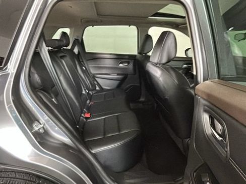 Used 2023 Nissan Rogue SV w/ SV Premium B Package AWD/4WD image 29