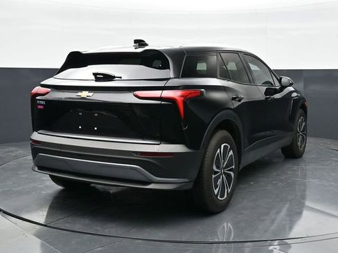 Used 2025 Chevrolet Blazer EV LT FWD image 7